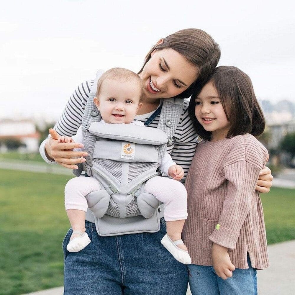 Porte Bébé - BreathBabyBag™ - Gris - Doudou et Fripouille